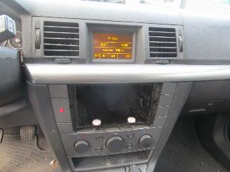 Opel Vectra GTS 2.2-16V picture 13