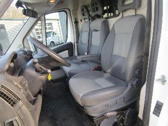 Peugeot Boxer 335 2.2 HDI L2H2 XR picture 11