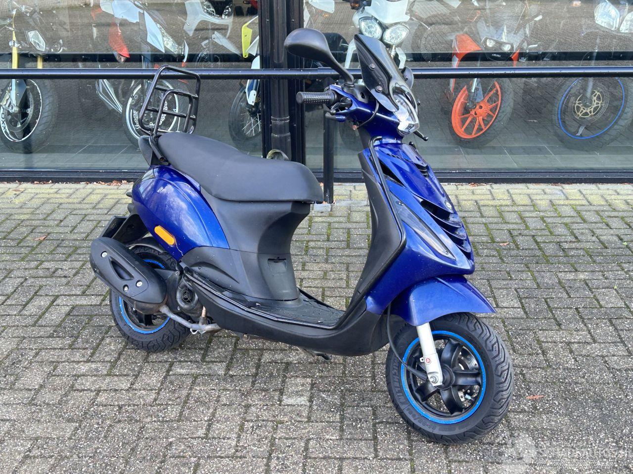 Piaggio  Zip 50 4T