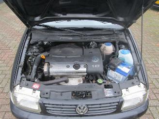 Volkswagen Polo 1.6 automaat picture 9