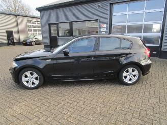 BMW 1-serie 118D High Executive picture 2