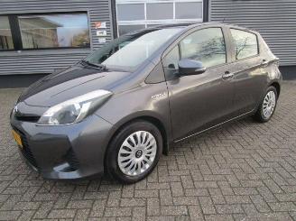 skadebil auto Toyota Yaris 1.5 Full Hybrid Aspiration 5drs 2012/11