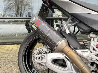 Aprilia Tuono V4 1100 R APRC ABS picture 12
