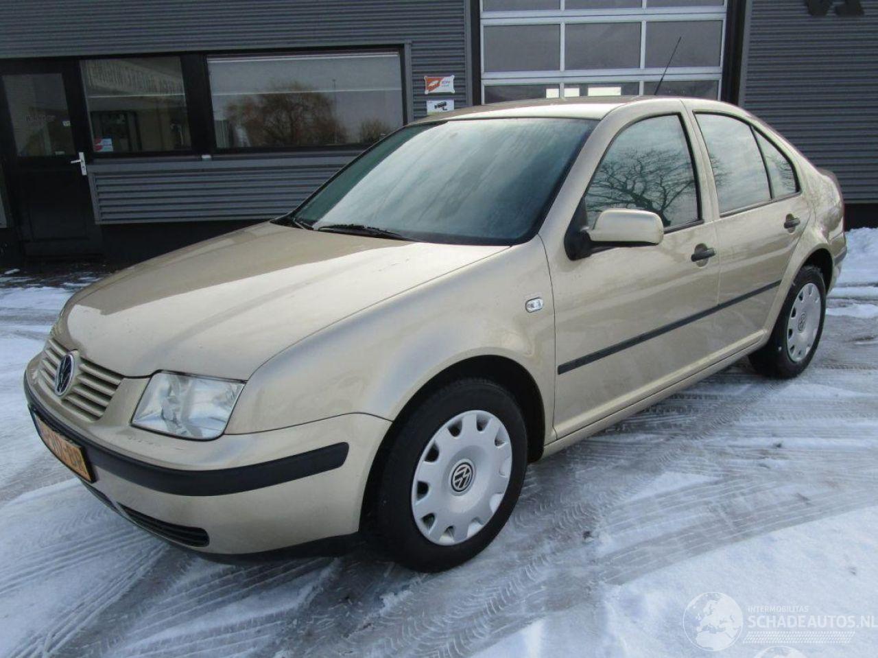 Volkswagen Bora 1.6-16V