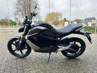 Super Soco  TS Streethunter picture 6