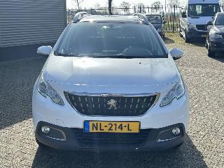 Peugeot 2008 1.2 PureTech Blue Lion picture 8
