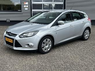 Unfallwagen Ford Focus 1.6 TDCI Titanium 2013/10