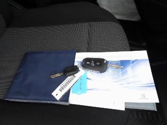 Peugeot Partner 1.6 BlueHDI Premium navi 2 x schuifdeur airco picture 14