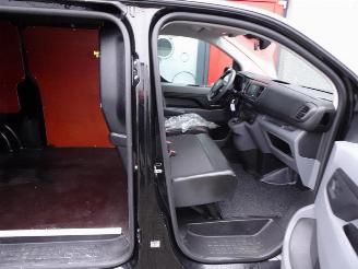 Peugeot Expert 2.0 BlueHDI 120 Standard Premium 3 zits picture 32