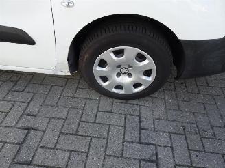 Peugeot Partner 122 1.6 HDi 90 L2 XR airco 69860 km !!!!!!!!! picture 20