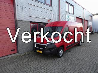 bruktbiler bedrijf Peugeot Boxer 333 2.2 BlueHDi 165 L3H2 Premium 3 zits navi airco camera 2500 kg trekhaakgewicht 2020/3