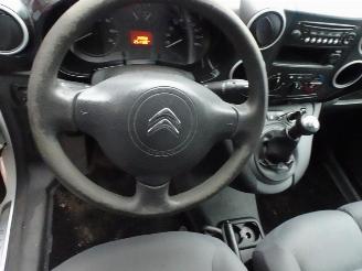 Citroën Berlingo 1.6 e-HDI 500 Club Economy 3 zits airco !!!!!!!! picture 16