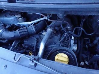 Renault Master T35 2.3 dCi 145 L3 Energy EURO VI bakwagen met laadklep picture 38