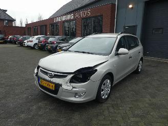 Auto incidentate Hyundai I-30 1.6i Active Cool 2009/3