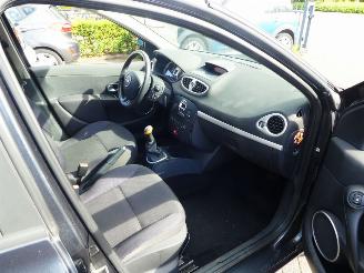 Renault Clio 1.2 TCE Sélection Business picture 17