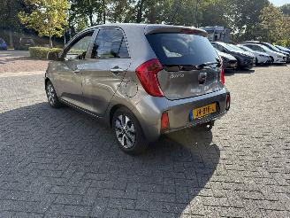 Auto incidentate Kia Picanto 1.0 CVVT ComfortPlusLine Navigator 2016/6