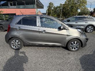 Kia Picanto 1.0 CVVT ComfortPlusLine Navigator picture 4