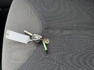 Peugeot 107 1.0-12V XS   AIRCO Hatchback 3-dr. picture 17