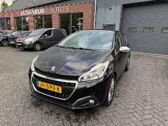 skadebil auto Peugeot 208 1.2 PureTech Allure (Hatchback 5-dr.) 2016/3