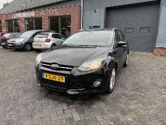 Avarii autoturisme Ford Focus 1.6 TDCI Trend  Stationwagen 5-dr. 2013/11