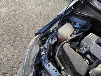 Toyota Auris 1.8 Hybrid Dynamic picture 26