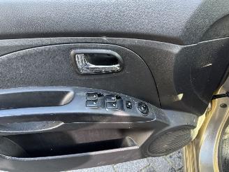 Kia Picanto 1.1 Fifteen  AIRCO Hatchback 5-dr. picture 17