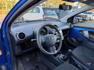 Toyota Aygo 1.0 VVT-i Now  AIRCO  Hatchback 5-dr. picture 15