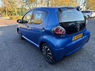 Toyota Aygo 1.0 VVT-i Now  AIRCO  Hatchback 5-dr. picture 3