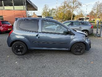 Renault Twingo 1.2-16V Collection  Hatchback 3-dr. picture 3