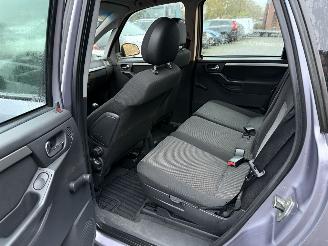 Opel Meriva 1.6-16V Cosmo (MPV 5-dr.) picture 21