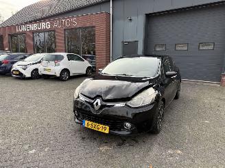 skadebil auto Renault Clio 0.9 TCe Dynamique  NAVIGATIE Hatchback 5-dr. 2014/1
