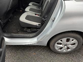 Citroën C4-picasso 1.2 PureTech Tendance 7 PERSOONS picture 12