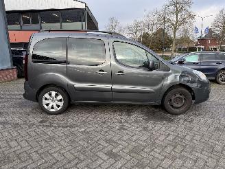 Citroën Berlingo 1.2 PureTech Feel (MPV 5-dr.) picture 6