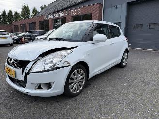 uszkodzony samochody osobowe Suzuki Swift 1.2 Exclusive AUTOMAAT  (Hatchback 5-dr.) 2013/3