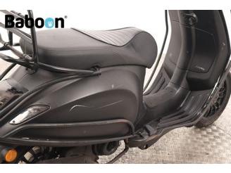 Vespa  Sprint Notte 45KM picture 9