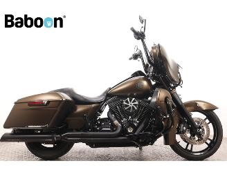 Harley-Davidson  FLHX Street Glide picture 1