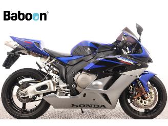 skadebil motor Honda CBR 1000 RR Fireblade 2005/8