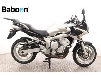 krockskadad bil motor Yamaha FZ 6 S 2004/8