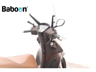 Kymco  150i New People S A picture 10