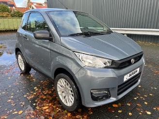 krockskadad bil brommobiel Aixam  City Premium 2023/4