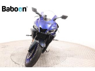 Yamaha  YZF-R3 picture 3
