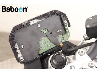 BMW F 900 R Triple Black picture 24