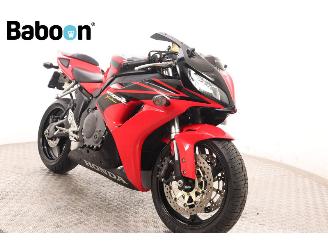 Honda CBR 1000 RR Fireblade picture 2