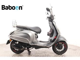 skadebil bromfiets Vespa  Sprint 25KM 2018/2