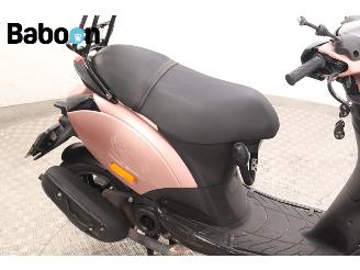 Piaggio  Zip 45KM picture 11