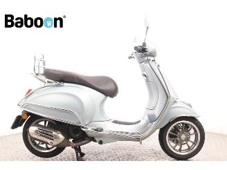 skadebil bromfiets Vespa  Primavera 45KM 2023/12