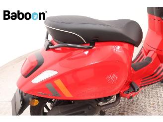Vespa  Sprint 4T Racing 60s 45KM picture 13