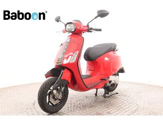 Vespa  Sprint 4T Racing 60s 45KM picture 4