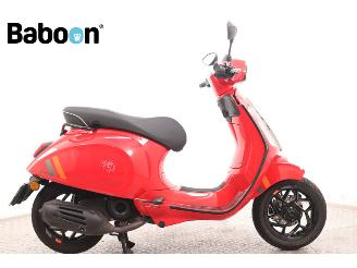 skadebil bromfiets Vespa  Sprint 4T Racing 60s 45KM 2024/12