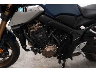 Honda CB 650 RA picture 12